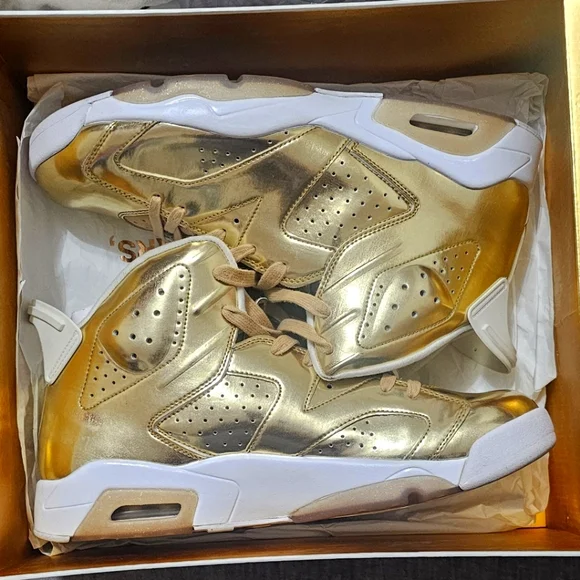 RARE GOLD JORDAN 6s Size 11 - Air Jordan 6 Retro Pinnacle Metallic Gold  main image 4